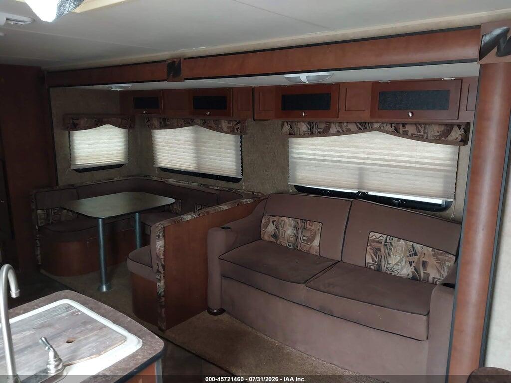 47CTS5R29DK170942 2013 KODIAK EXPRESS 283BH photo no. 6