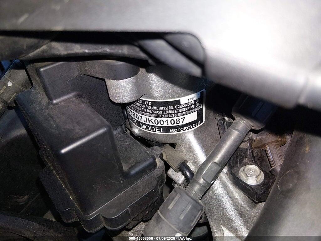 JH2SC7907JK001087 2018 HONDA GL1800 photo no. 10