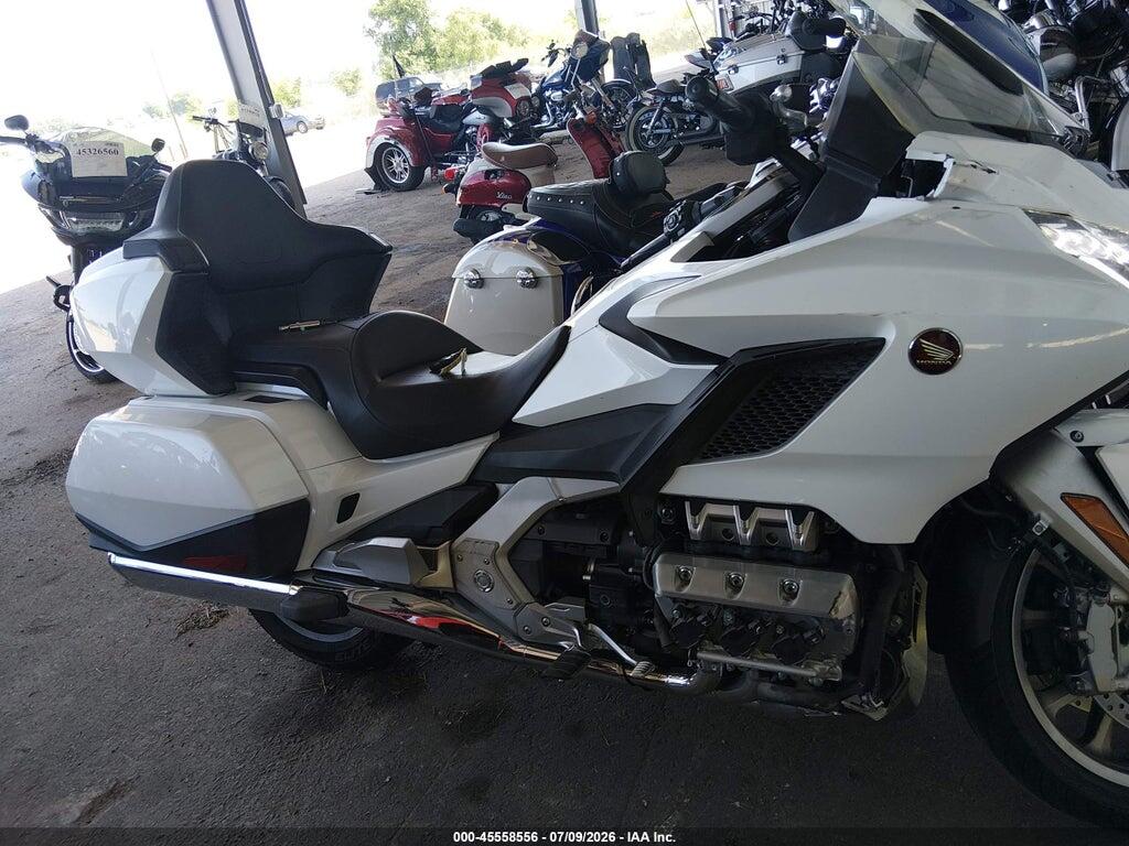 JH2SC7907JK001087 2018 HONDA GL1800 photo no. 12