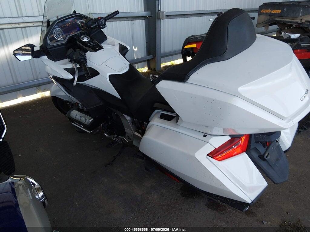 JH2SC7907JK001087 2018 HONDA GL1800 photo no. 3