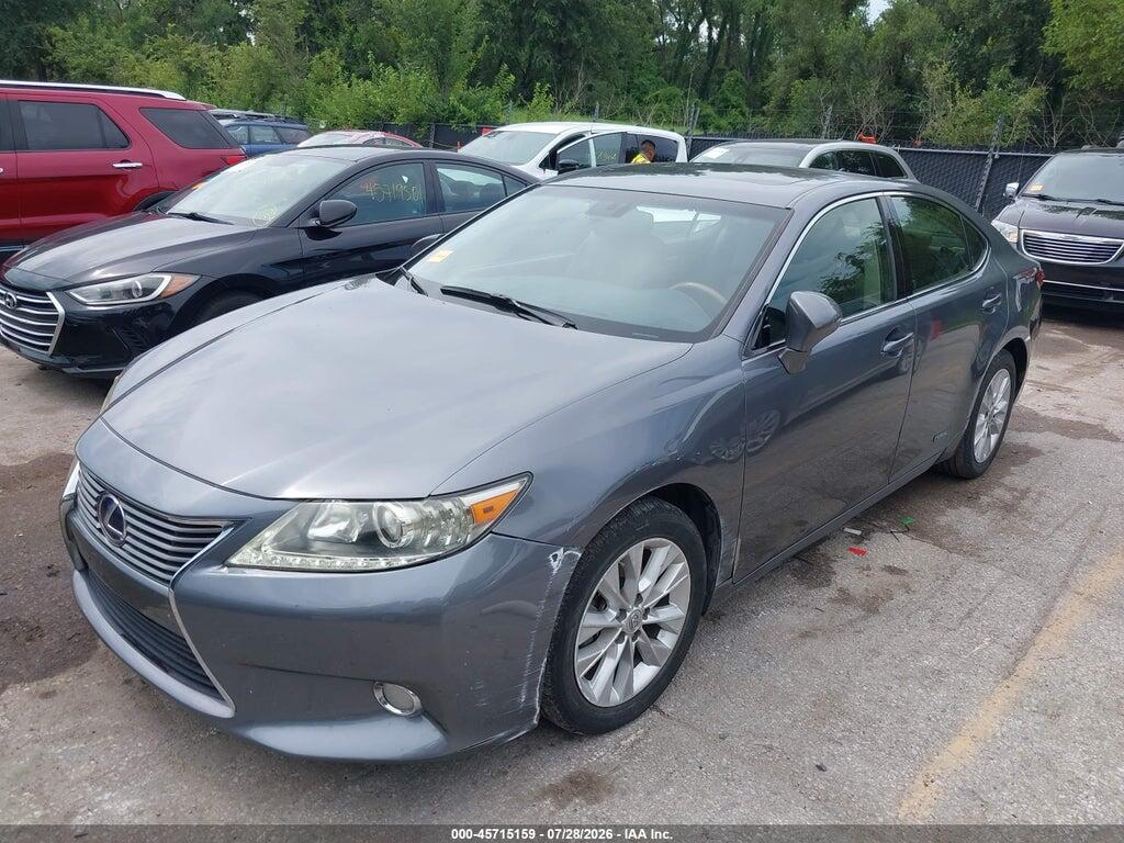 JTHBW1GG9D2005013 2013 LEXUS ES 300H photo no. 2