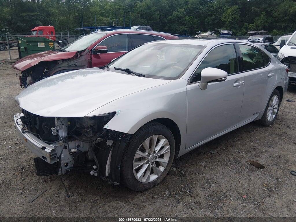 JTHBW1GG2D2032893 2013 LEXUS ES 300H photo no. 2