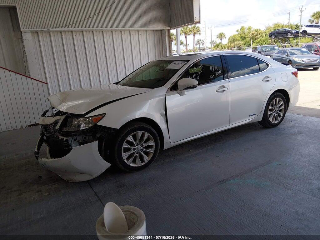 JTHBW1GG0D2010732 2013 LEXUS ES 300H photo no. 2