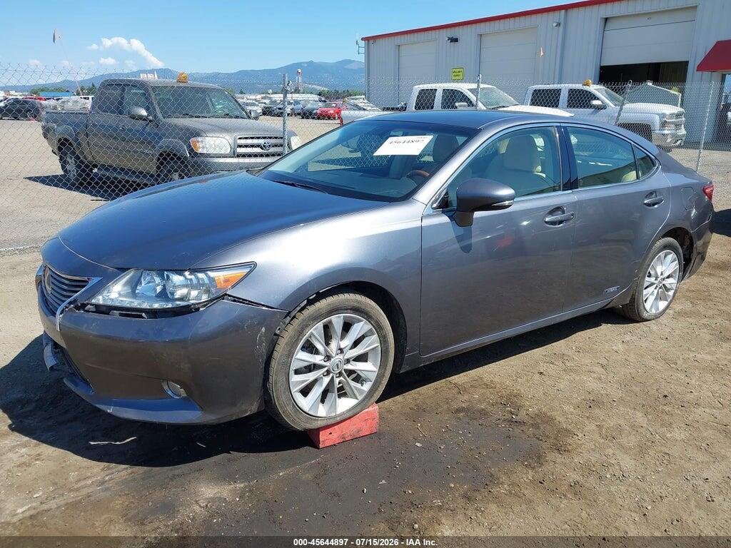JTHBW1GG1D2028351 2013 LEXUS ES 300H photo no. 2