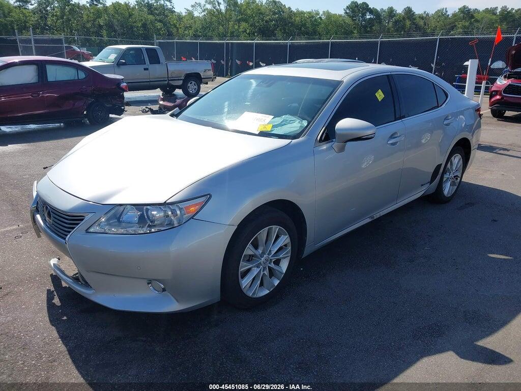 JTHBW1GG5D2023640 2013 LEXUS ES 300H photo no. 2