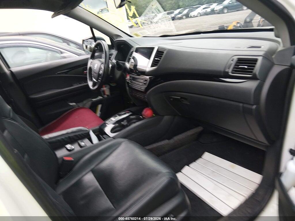 5FNYF6H02JB003008 2018 HONDA PILOT photo no. 5