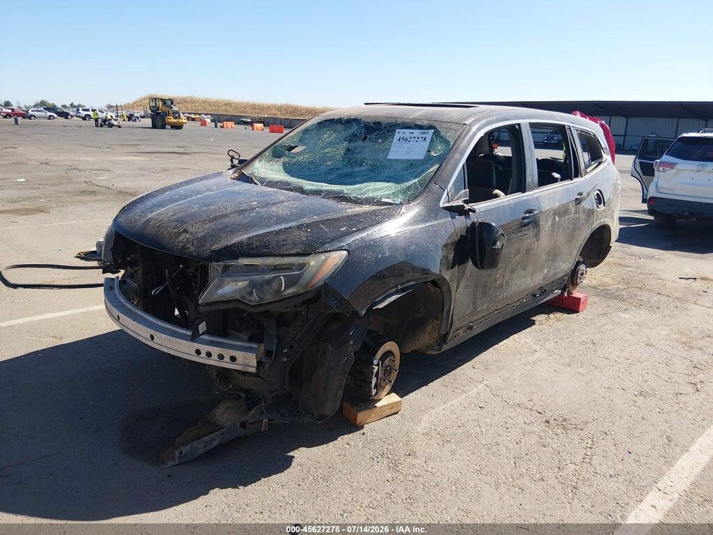 5FNYF5H58JB024130 2018 HONDA PILOT photo no. 2