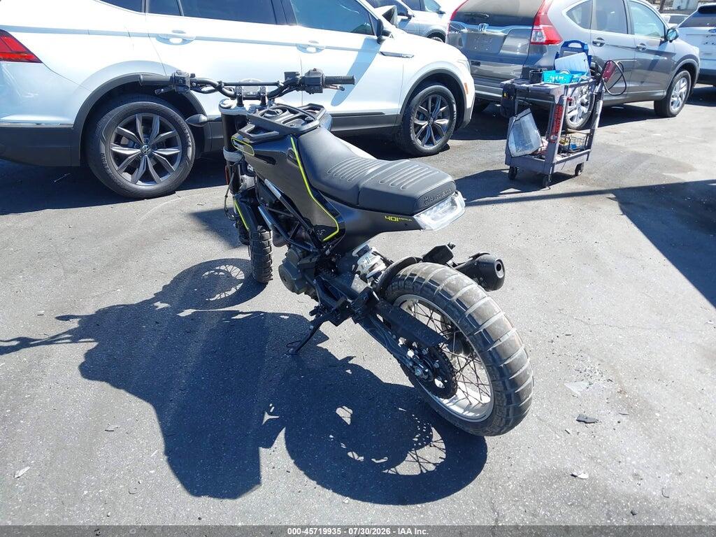 VBKUNJ406KM266197 2019 HUSQVARNA SVARTPILEN 401 photo no. 3
