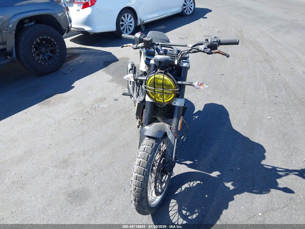 VBKUNJ406KM266197 2019 HUSQVARNA SVARTPILEN 401 photo no. 5