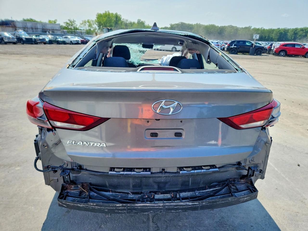 2018 HYUNDAI ELANTRA SEL — Фото 6 из 12