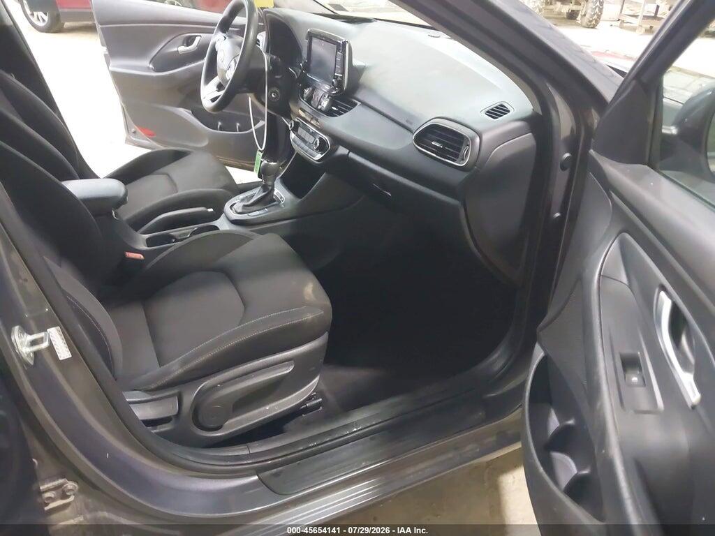 KMHH35LE5JU063003 2018 HYUNDAI ELANTRA GT photo no. 5