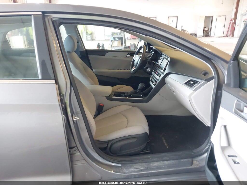 5NPE24AA3KH773954 2019 HYUNDAI SONATA photo no. 5