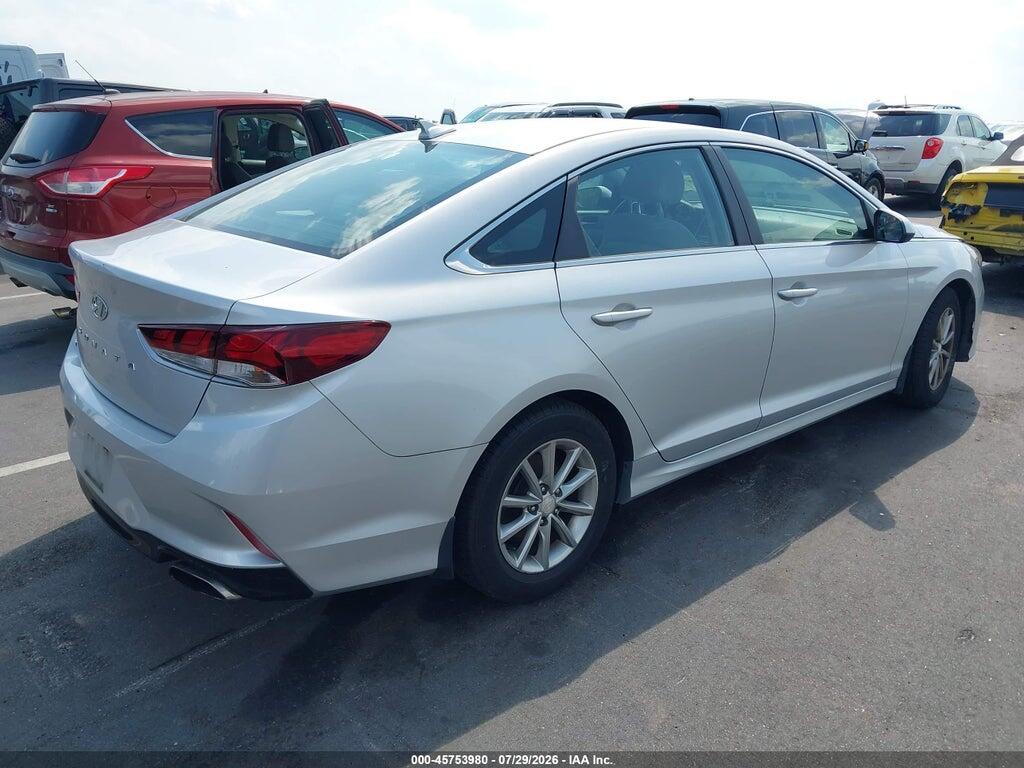 5NPE24AF2JH712069 2018 HYUNDAI SONATA photo no. 4
