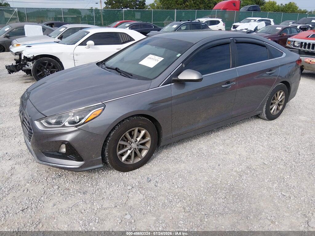 5NPE24AA5JH702611 2018 HYUNDAI SONATA photo no. 2