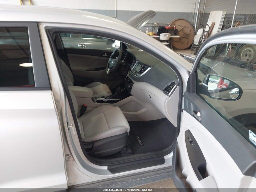 KM8J2CA43JU655860 2018 HYUNDAI TUCSON photo no. 5