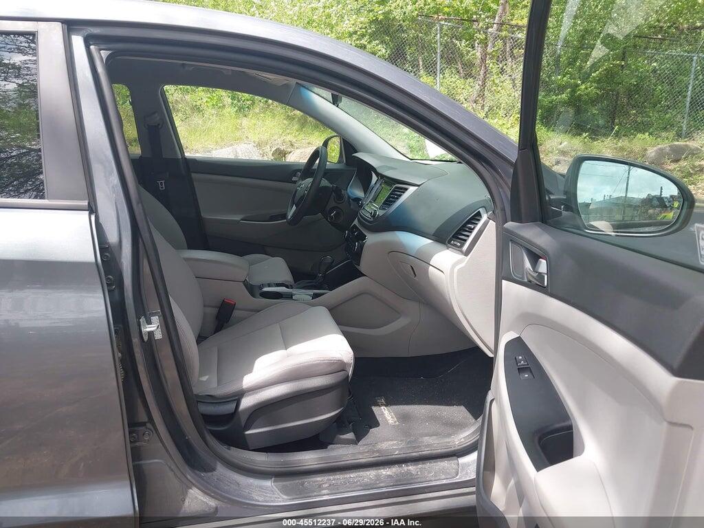 KM8J2CA47JU654811 2018 HYUNDAI TUCSON photo no. 5