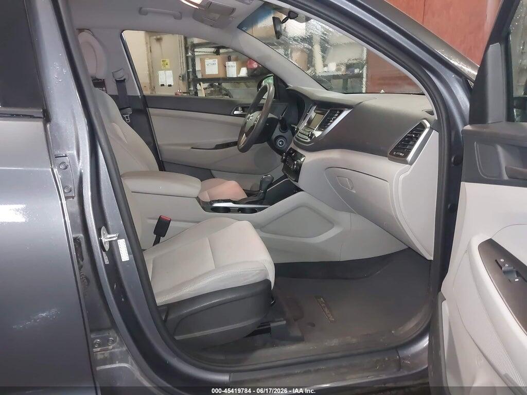 KM8J2CA41JU656330 2018 HYUNDAI TUCSON photo no. 5