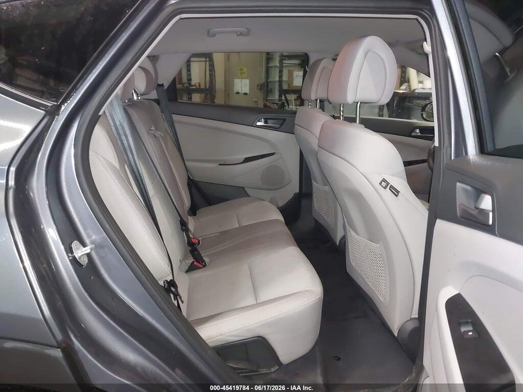 KM8J2CA41JU656330 2018 HYUNDAI TUCSON photo no. 8