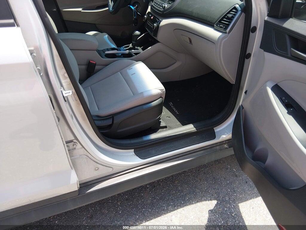 KM8J2CA45JU656265 2018 HYUNDAI TUCSON photo no. 5