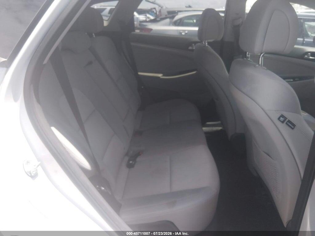 KM8J33A44JU788060 2018 HYUNDAI TUCSON photo no. 8