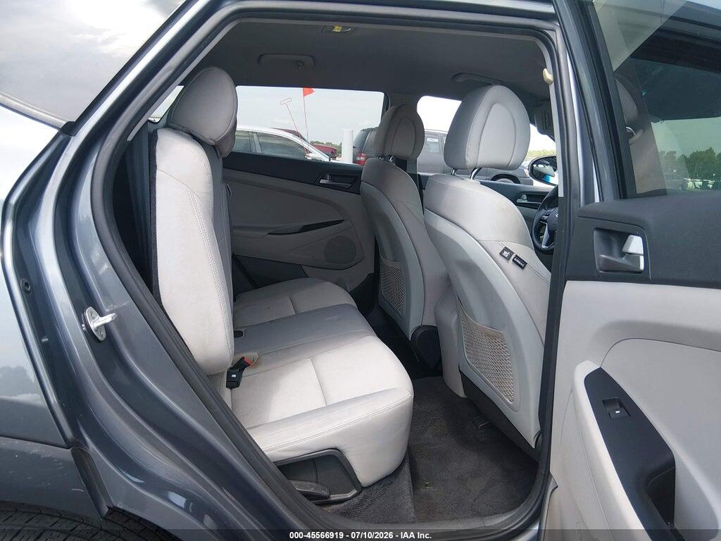KM8J2CA44JU677897 2018 HYUNDAI TUCSON photo no. 8