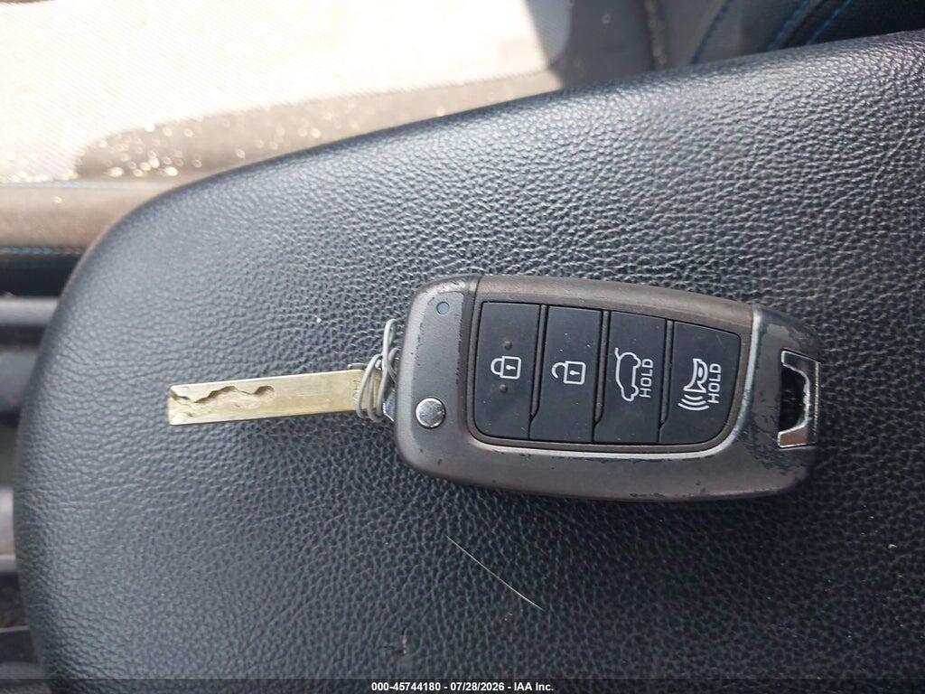 KMHTG6AF7KU017075 2019 HYUNDAI VELOSTER photo no. 11