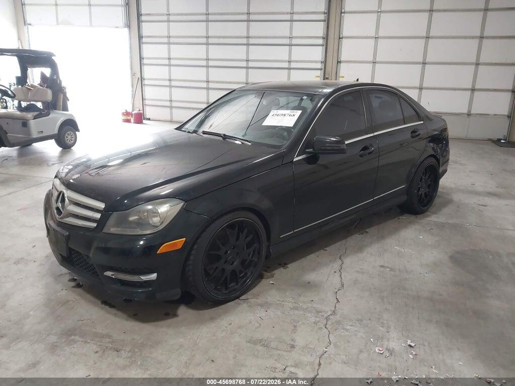 WDDGF8AB2DR244302 2013 MERCEDES-BENZ C 300 photo no. 2
