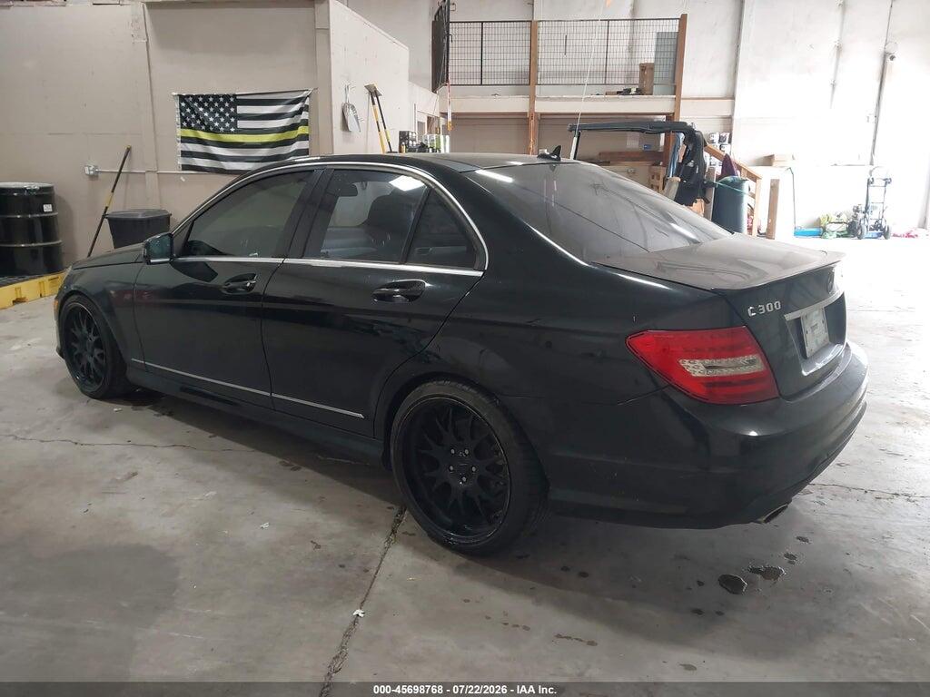 WDDGF8AB2DR244302 2013 MERCEDES-BENZ C 300 photo no. 3