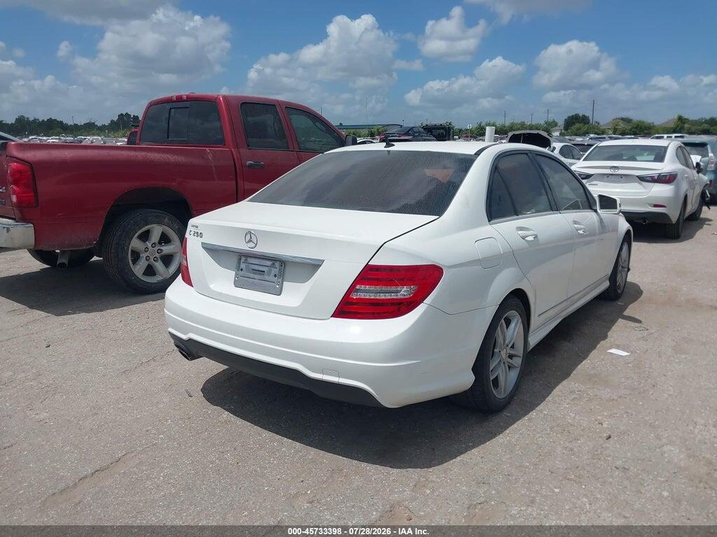 WDDGF4HB0DA864322 2013 MERCEDES-BENZ C 250 photo no. 4
