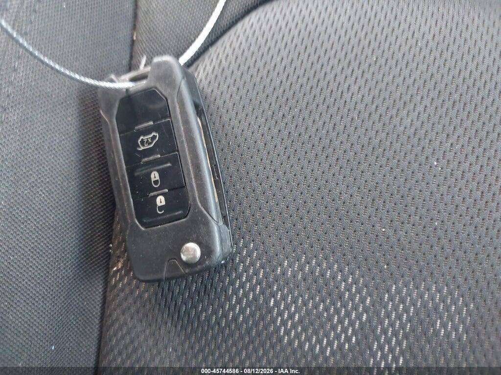 ZACCJAAT9FPC12441 2015 JEEP RENEGADE photo no. 11