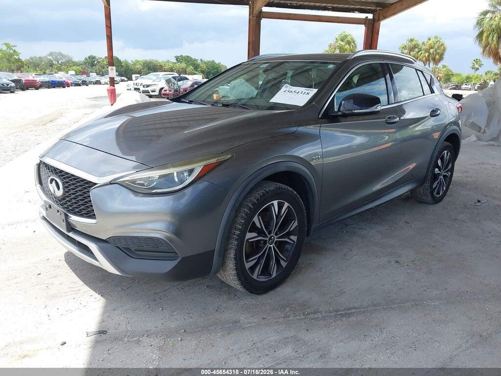 SJKCH5CR3JA050767 2018 INFINITI QX30 photo no. 2