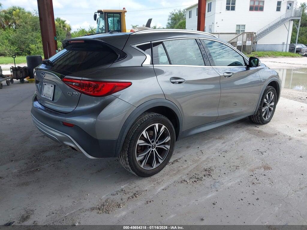 SJKCH5CR3JA050767 2018 INFINITI QX30 photo no. 4