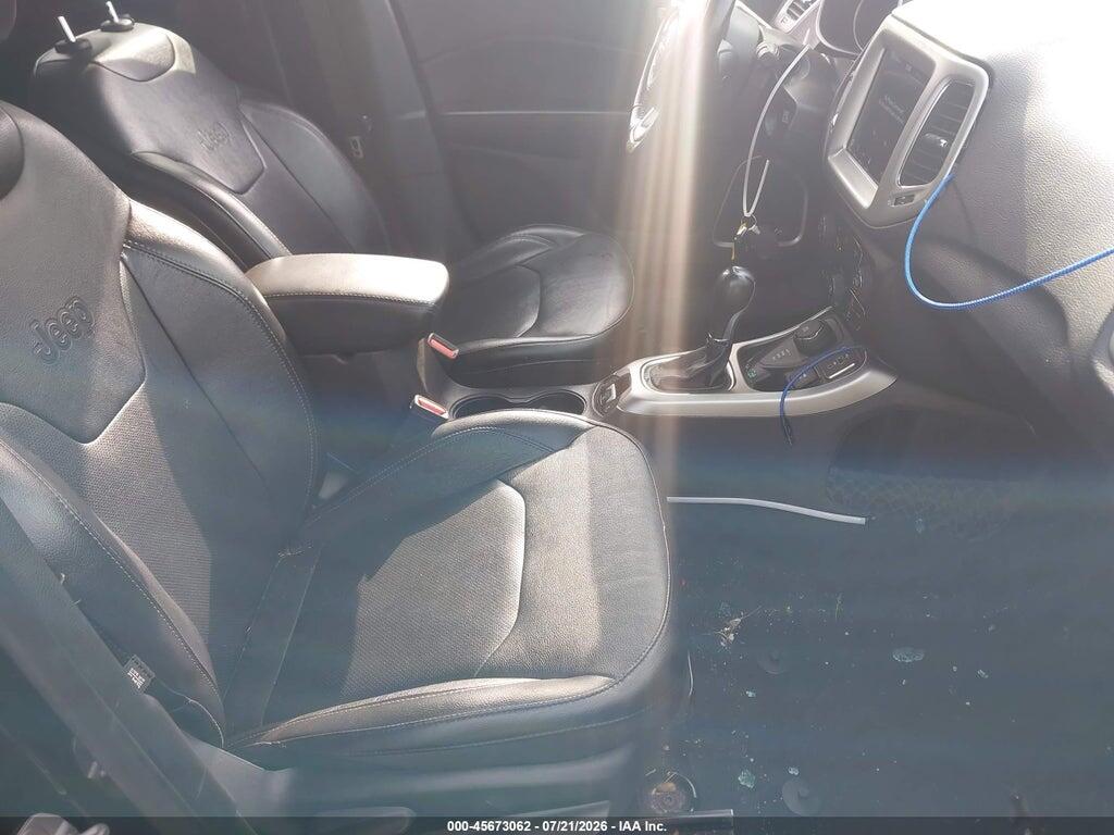 3C4NJDCB4LT235600 2020 JEEP COMPASS photo no. 5