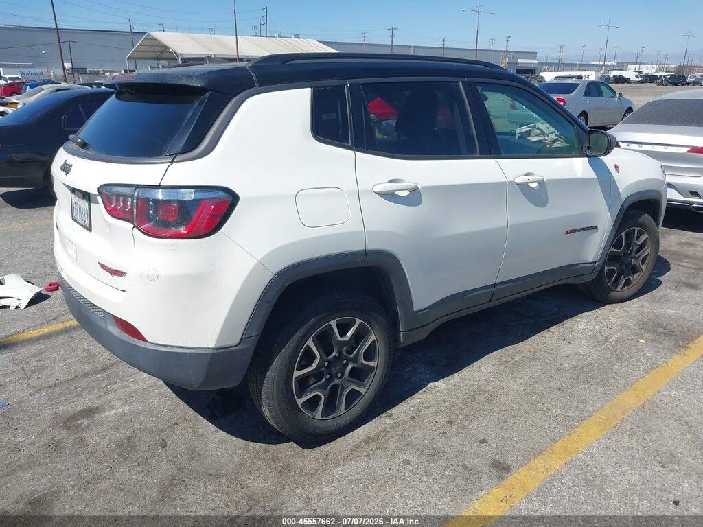 3C4NJDDB8LT177196 2020 JEEP COMPASS photo no. 4