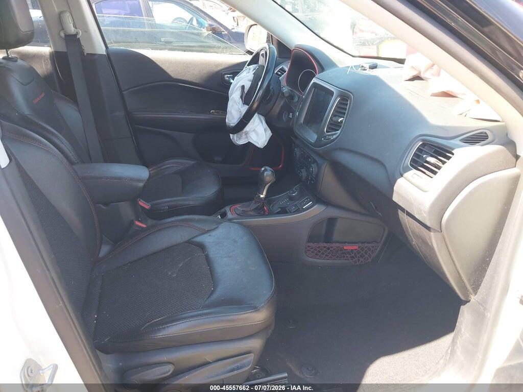 3C4NJDDB8LT177196 2020 JEEP COMPASS photo no. 5