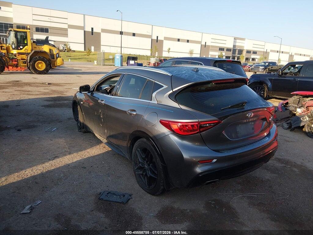 SJKCH5CP7KA011356 2019 INFINITI QX30 photo no. 3