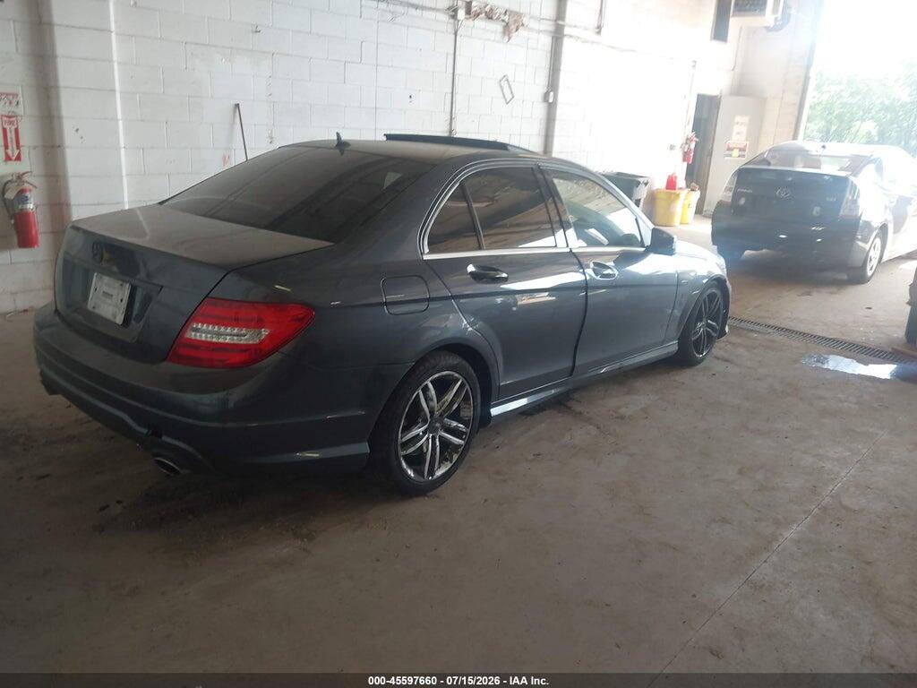 WDDGF8AB8DR245325 2013 MERCEDES-BENZ C 300 photo no. 4