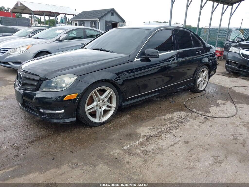 WDDGF8AB8DA806606 2013 MERCEDES-BENZ C 300 photo no. 2