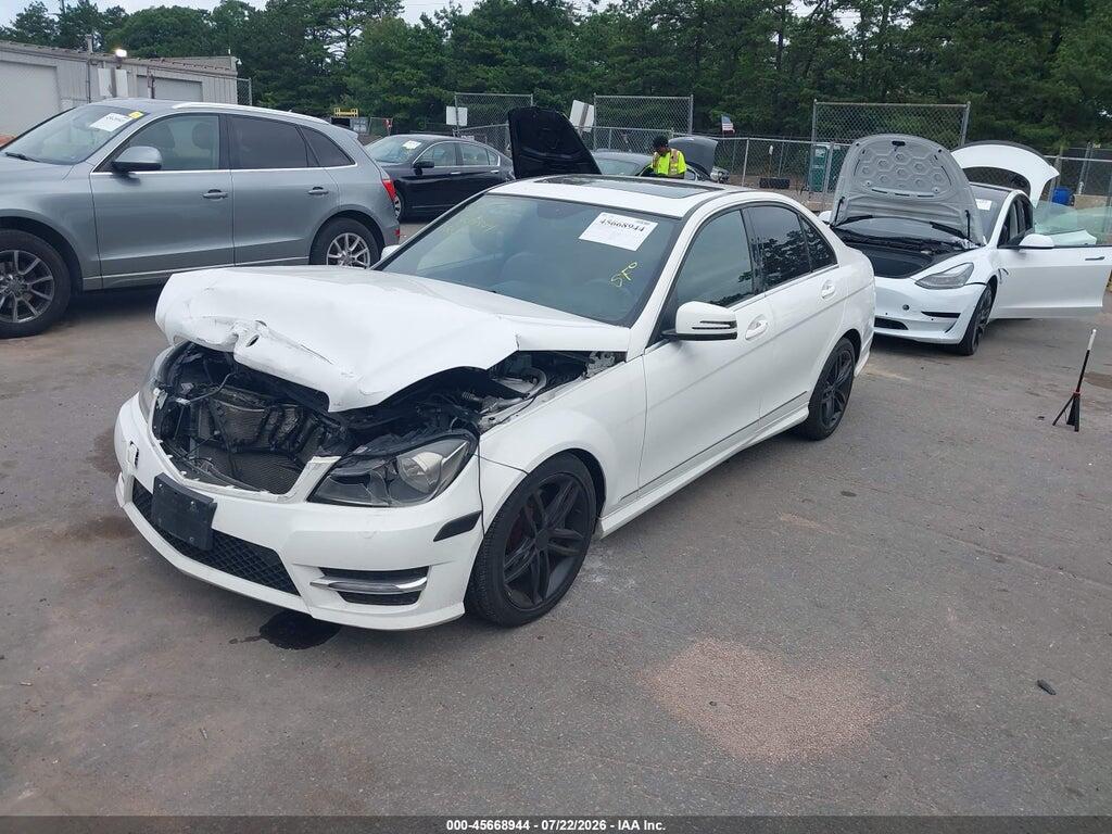 WDDGF8AB1DR271281 2013 MERCEDES-BENZ C 300 photo no. 2