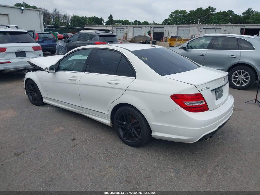 WDDGF8AB1DR271281 2013 MERCEDES-BENZ C 300 photo no. 3