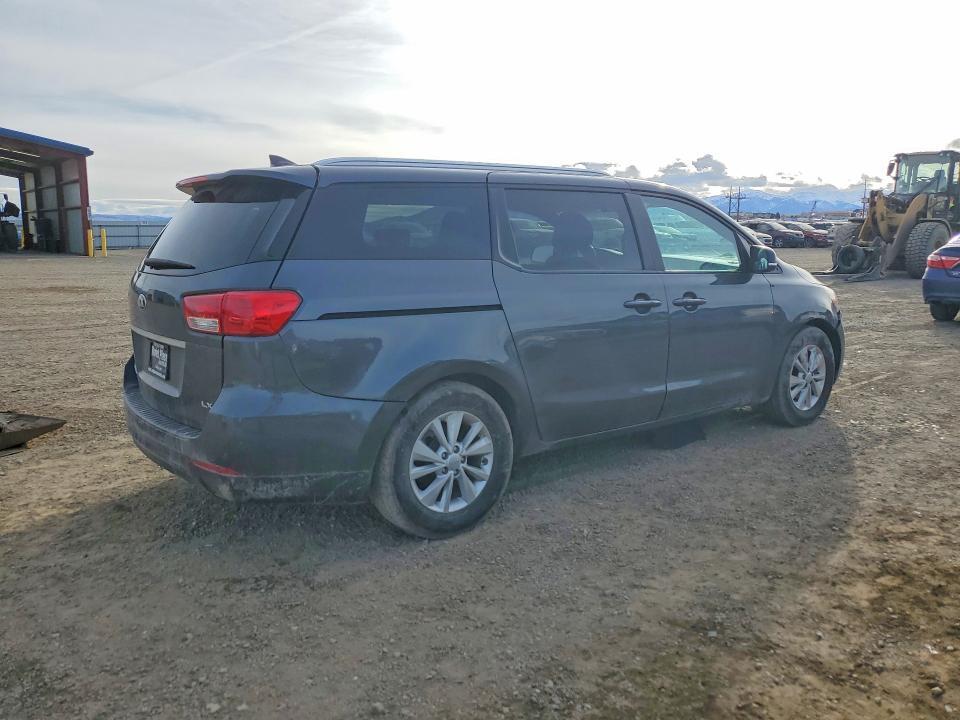 2017 KIA SEDONA LX — Фото 3 из 13