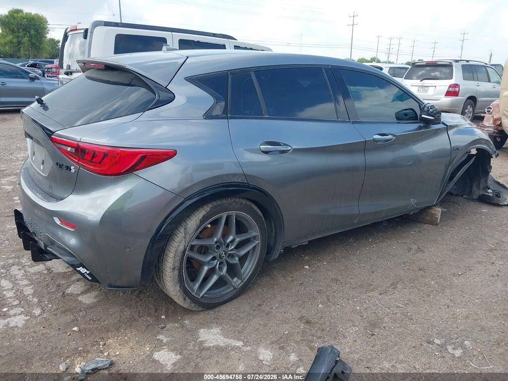 SJKCH5CP0JA043984 2018 INFINITI QX30 photo no. 4