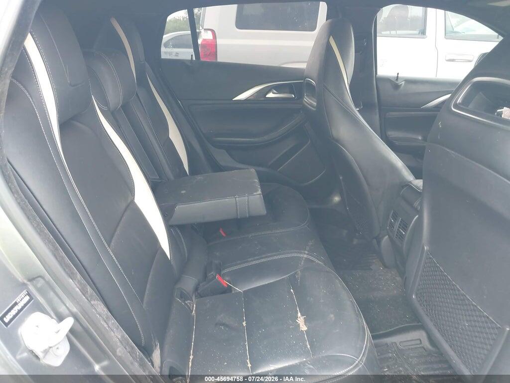 SJKCH5CP0JA043984 2018 INFINITI QX30 photo no. 8