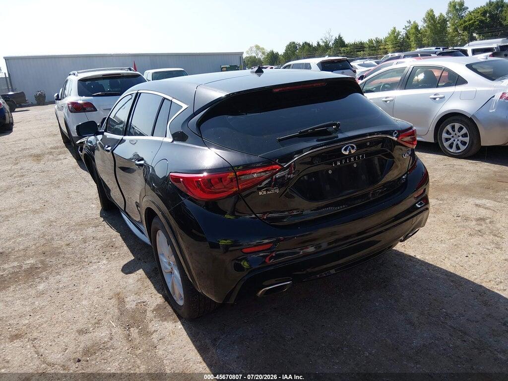SJKCH5CP8JA054764 2018 INFINITI QX30 photo no. 3