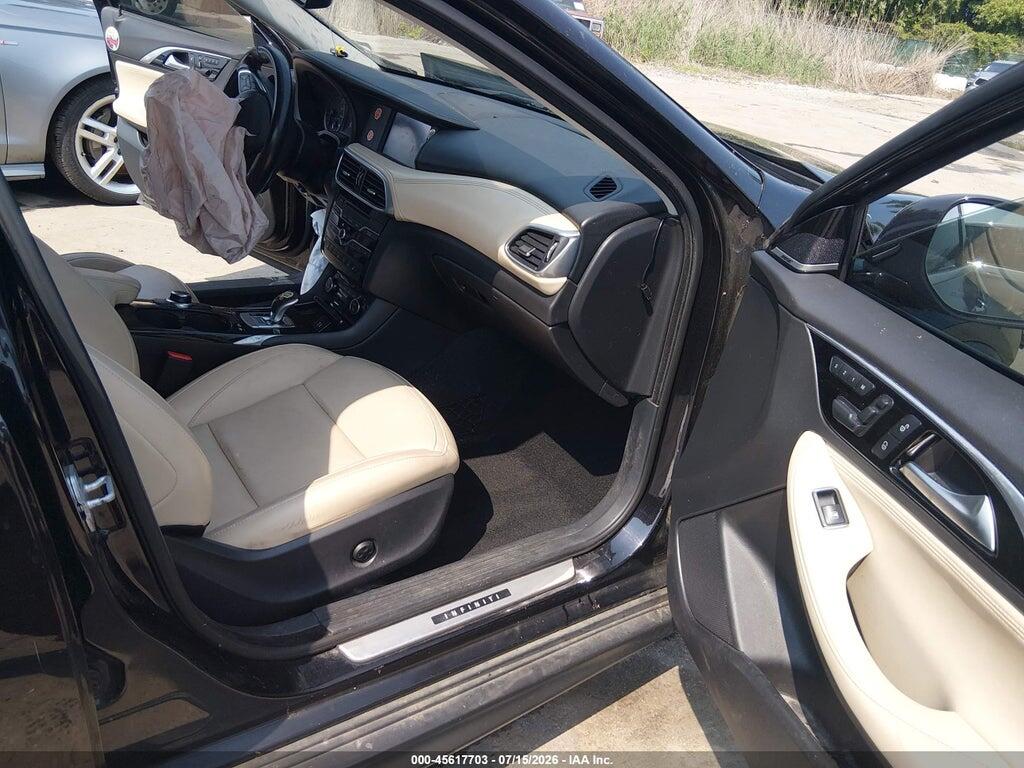 SJKCH5CR8JA045211 2018 INFINITI QX30 photo no. 5