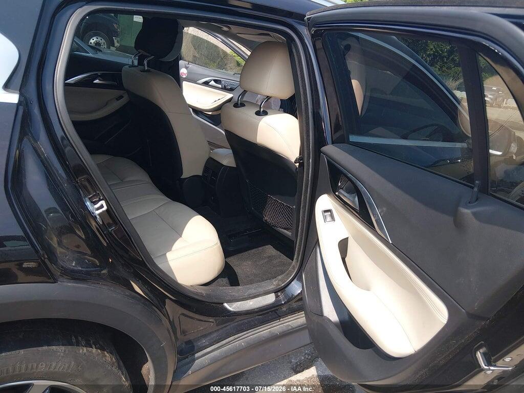 SJKCH5CR8JA045211 2018 INFINITI QX30 photo no. 8