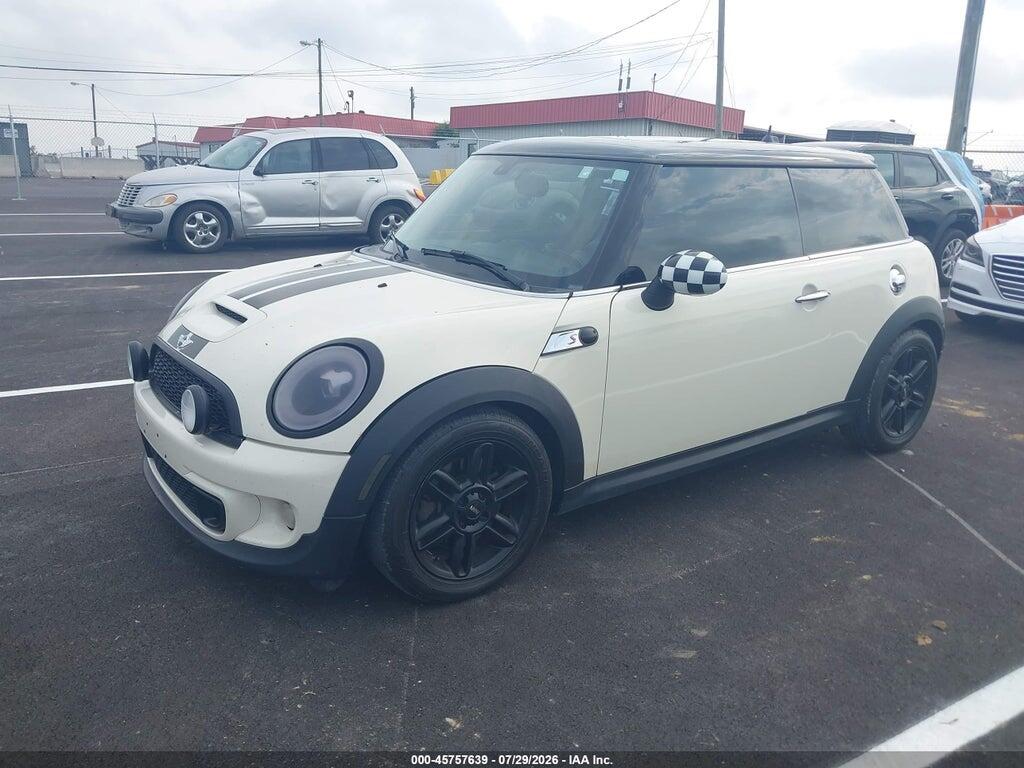 WMWSV3C56DT391787 2013 MINI HARDTOP photo no. 2