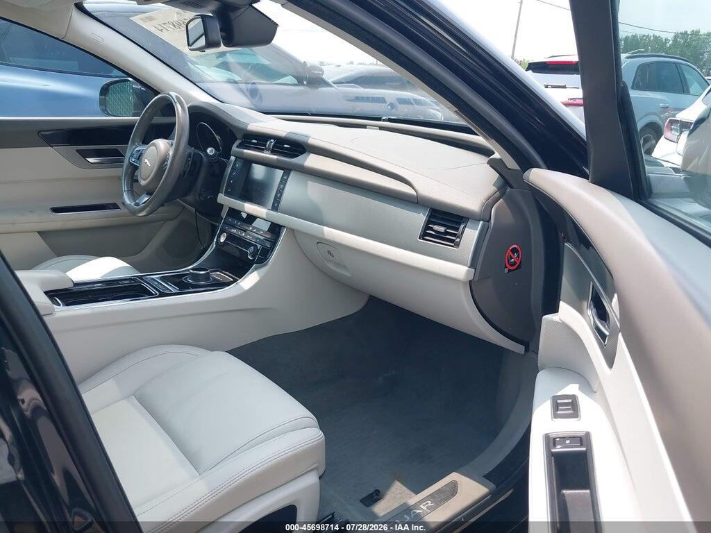 SAJBS4FX6JCY54331 2018 JAGUAR XF photo no. 5
