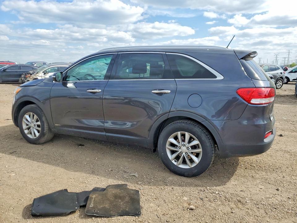2017 KIA SORENTO LX — Фото 2 из 12