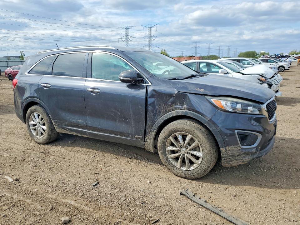 2017 KIA SORENTO LX — Фото 4 из 12
